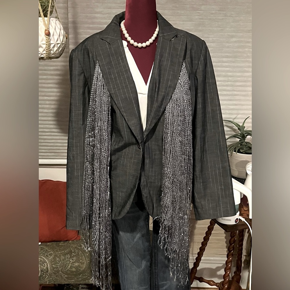 Isabel & Nina Women’s Grey Pinstripe Blazer (18W)